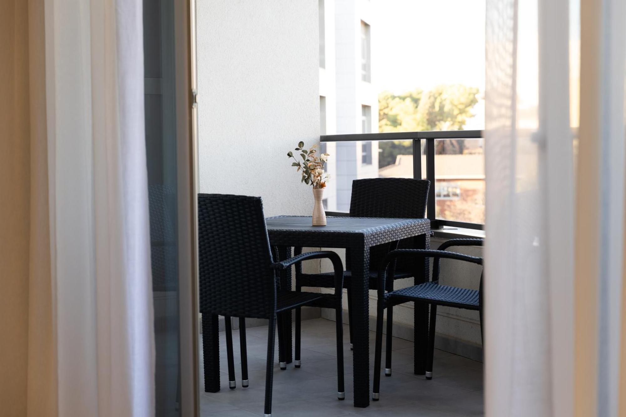 Guillman Suites Alicante Exteriör bild